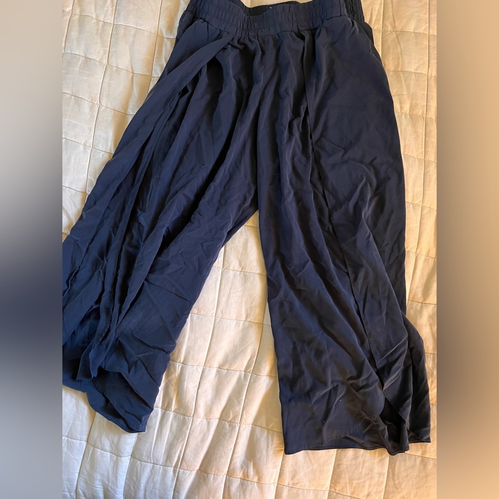 Up west bottoms, slit leg size M